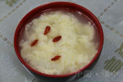 м