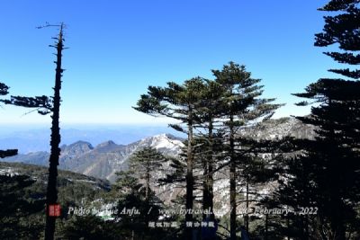 孔雀坟与刘家山