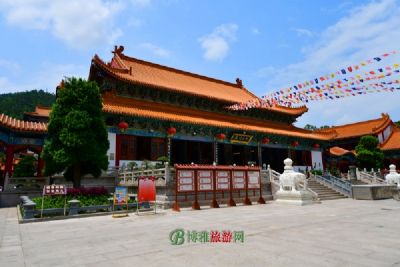 麣