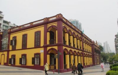 ʷ