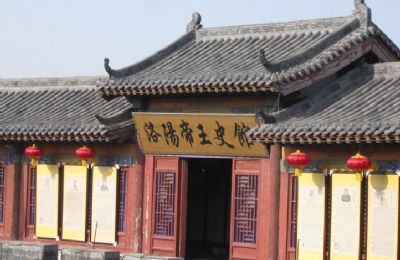 ʷ